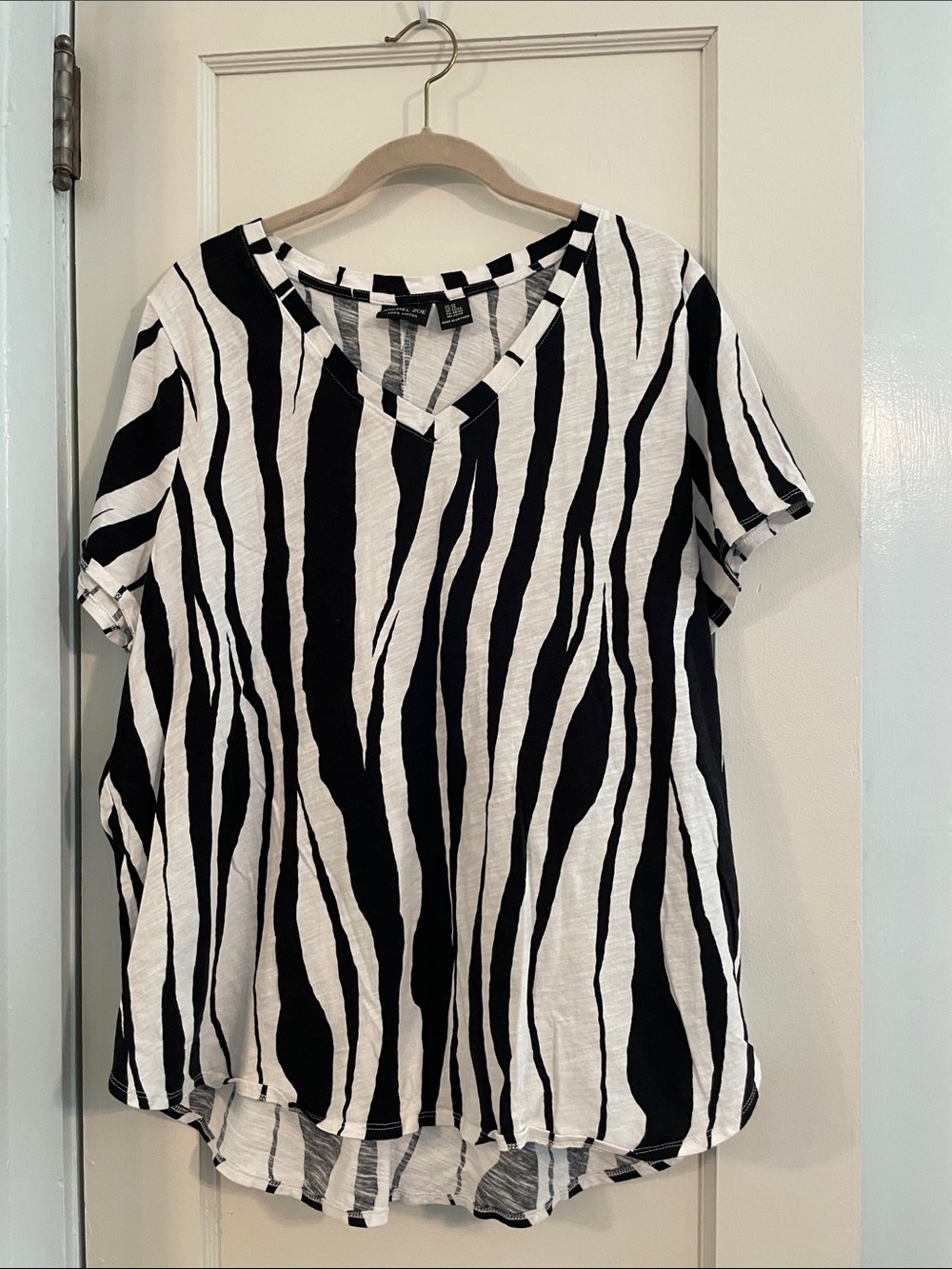 Rachel Zoe Black & White Zebra V-Neck Short Sleeve Top
